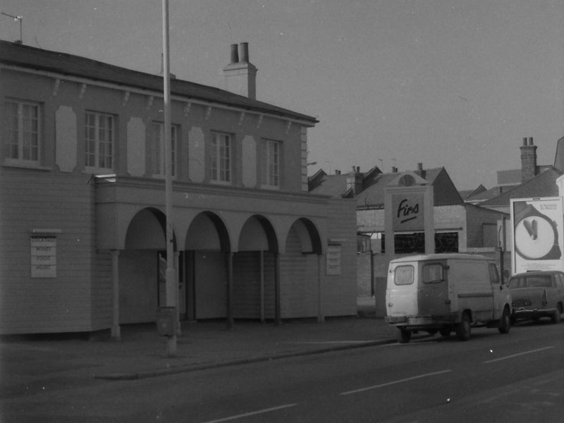 Firs London E18 taken in 1987.. (Pub, External). Published on 10-01-2019 