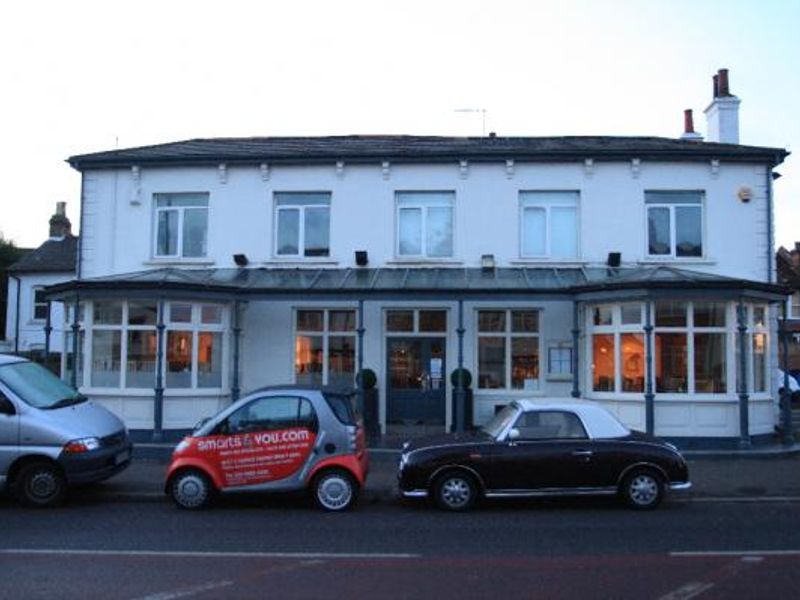 Boar & Thistle London E18. (Pub, External). Published on 18-11-2013 