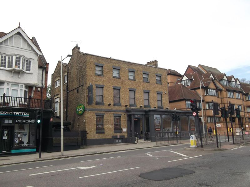 Gallery e White Hart London 18 taken 200-04-08. (Pub, External). Published on 22-04-2022 