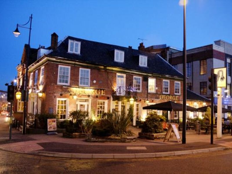 George London E18. (Pub, External). Published on 18-11-2013