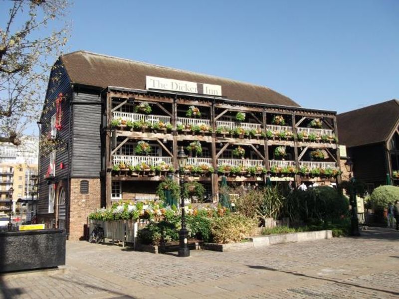 Dickens Inn London E1 taken April 2014. (Pub, External). Published on 20-04-2014 