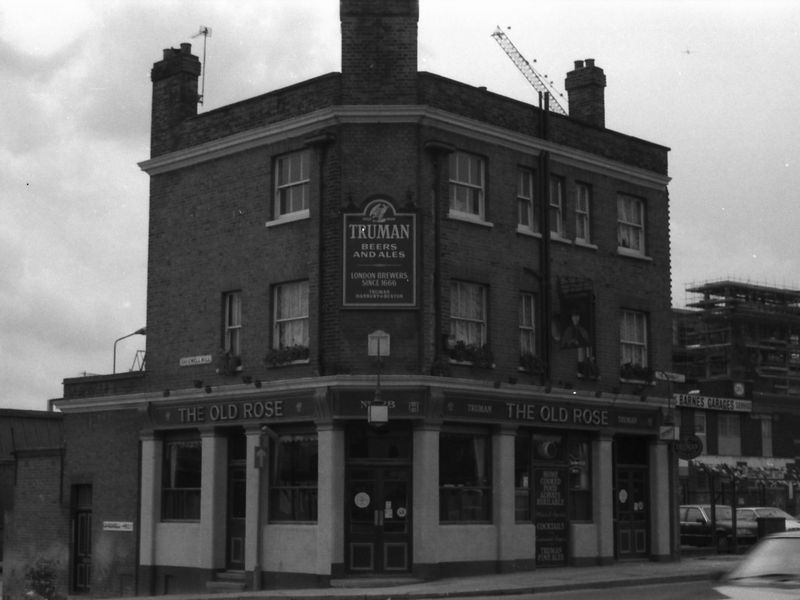 E1-Old Rose taken 19 Feb 1989.jpg. (Pub, External, Key). Published on 02-01-2018