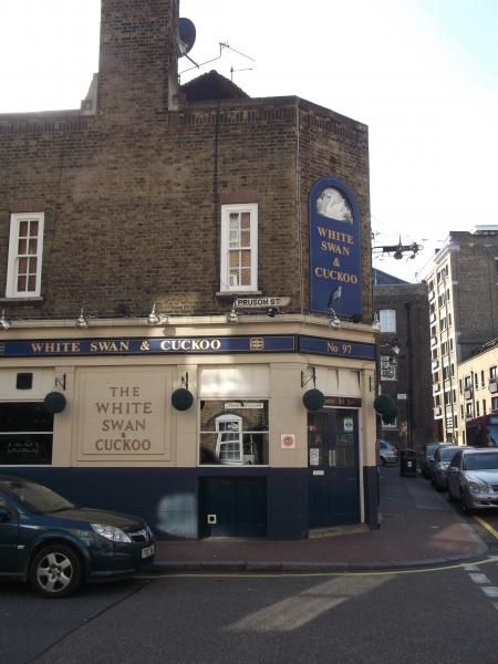 White Swan & Cuckoo London E1 taken Aug 2013. (Pub, External). Published on 19-11-2013