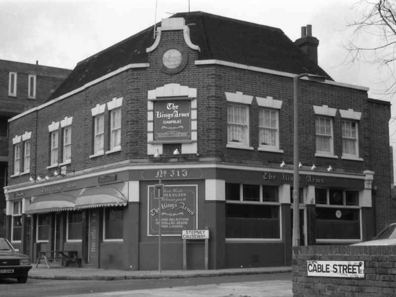 E1-Kings Arms CableSt taken 19 Feb 1989.jpg. (Pub, External). Published on 28-12-2017