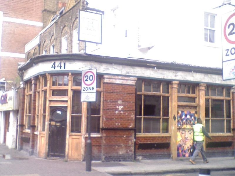 Sun London E2 taken in 2017. (Pub, External). Published on 21-02-2018