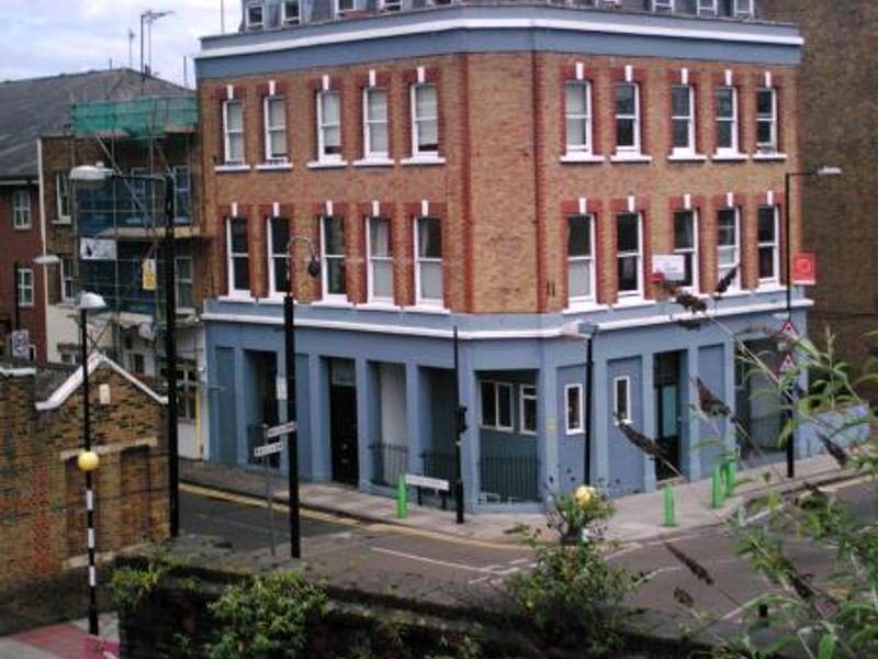 Sporting Life London E2. (Pub, External). Published on 19-11-2013