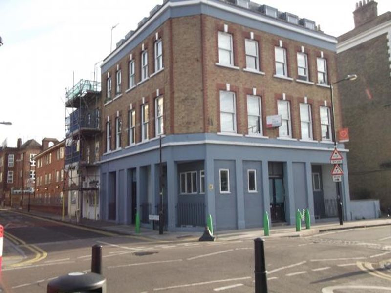 Sporting Life London E2 Aug 2013. (Pub, External). Published on 19-11-2013