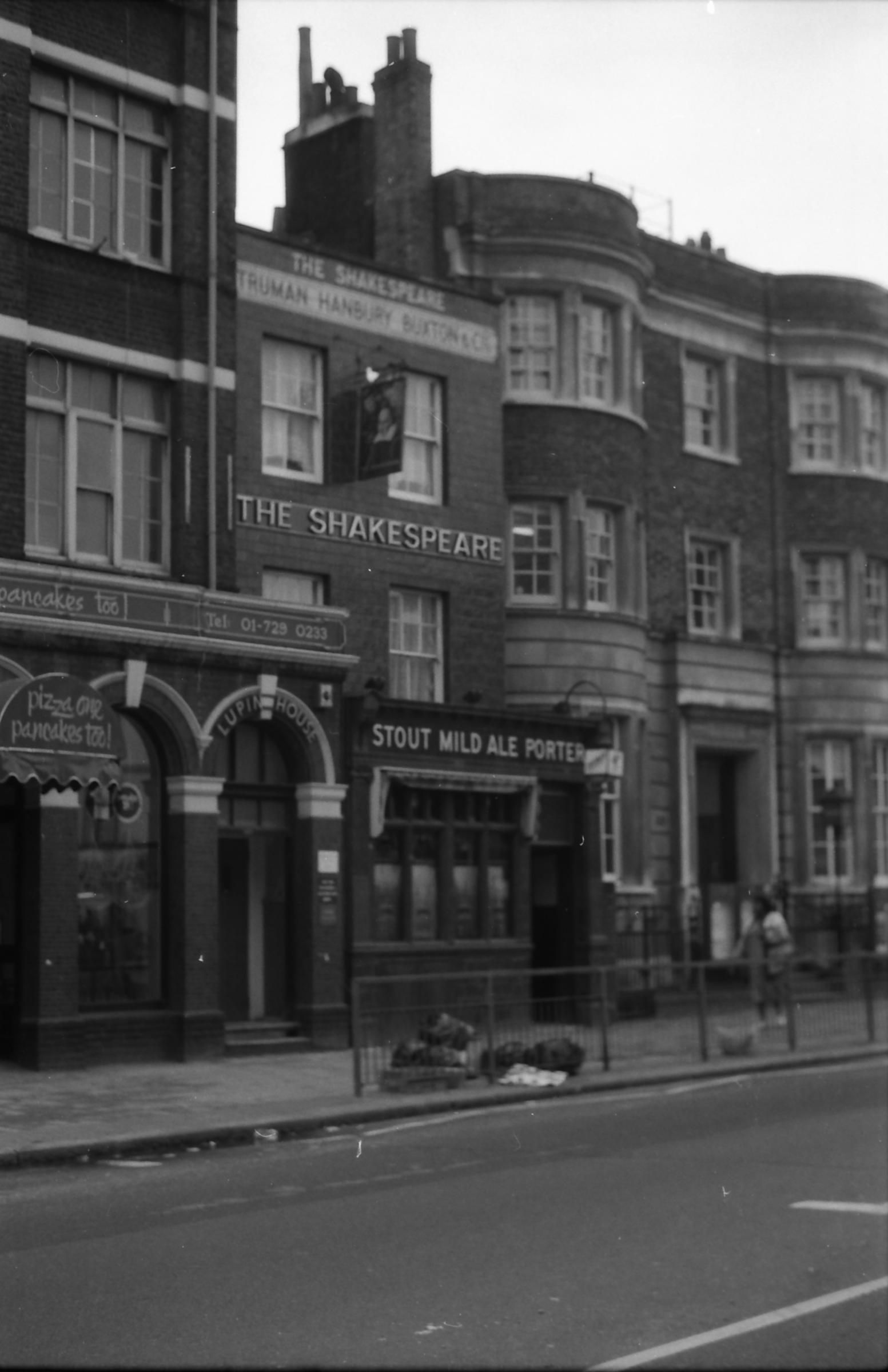 Shakespeare London E2 taken 19 Feb 1989. (Pub, External). Published on 22-02-2018