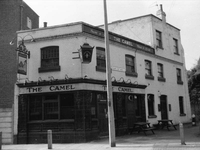 Camel London E2 taken in 1988. (Pub, External). Published on 22-02-2018