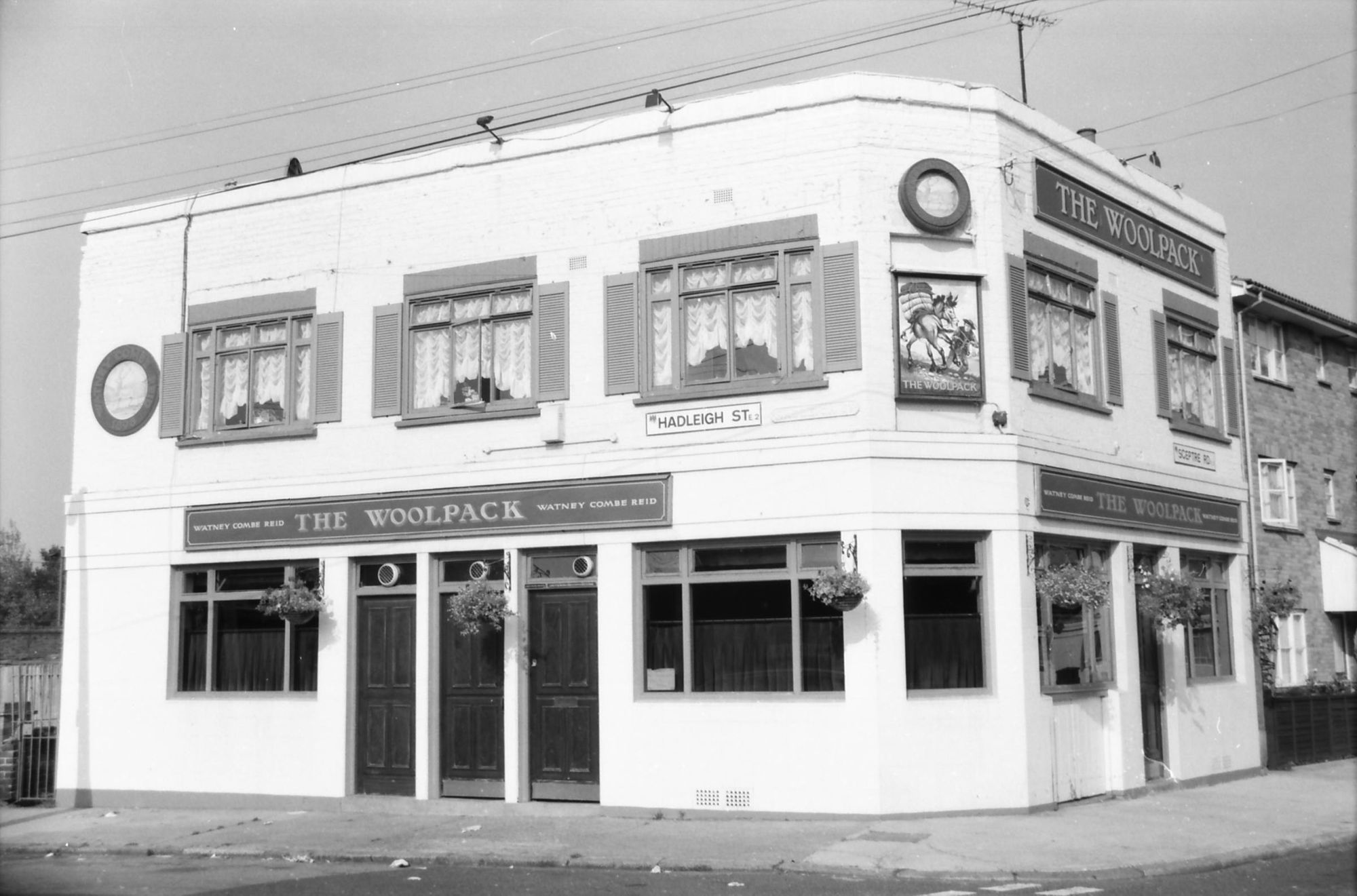 Woolpack London E2 taken in Sept 1988. (Pub, External). Published on 22-02-2018