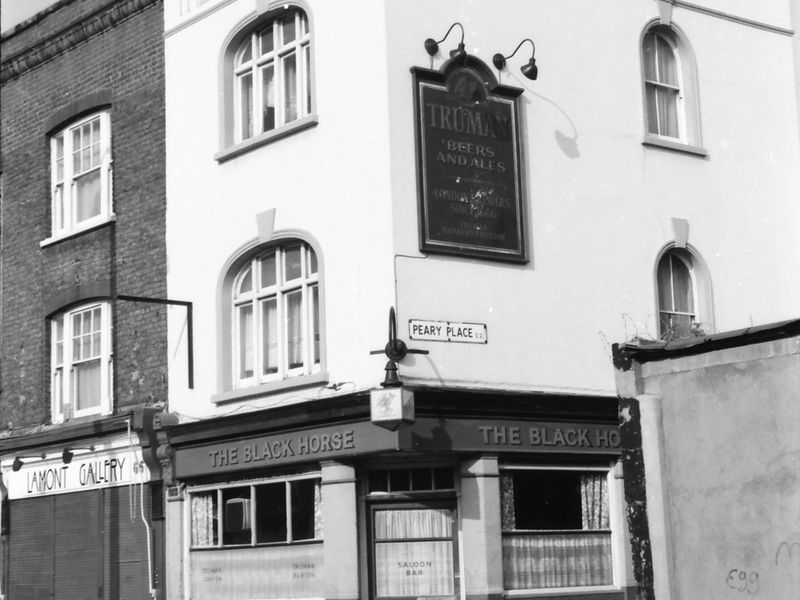 Black Horse London E2 taken 17 Sept 1988. (Pub, External). Published on 22-02-2018