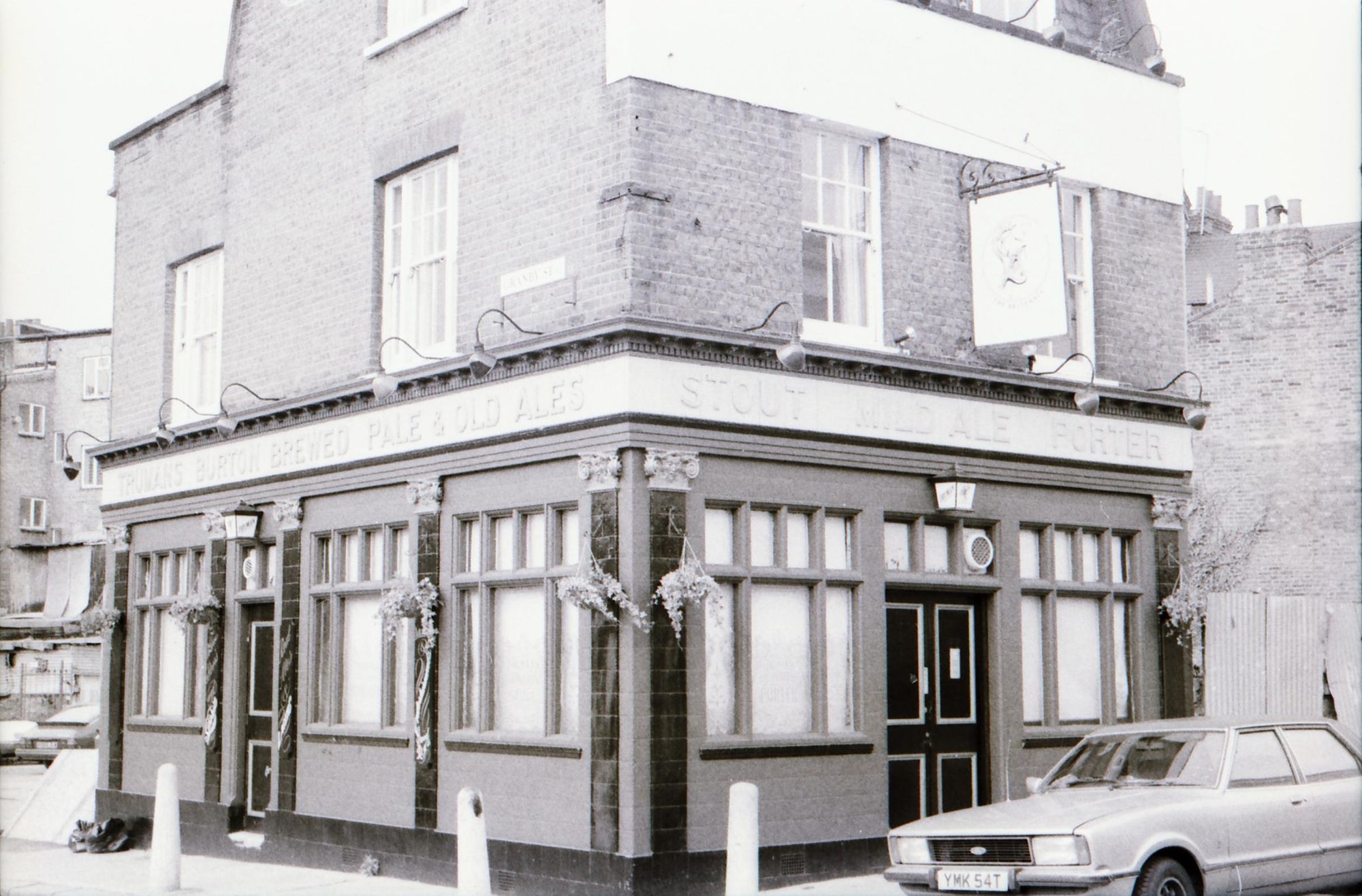 Chilterns-Britannia London E2 taken maybe 1991. (Pub). Published on 22-02-2018