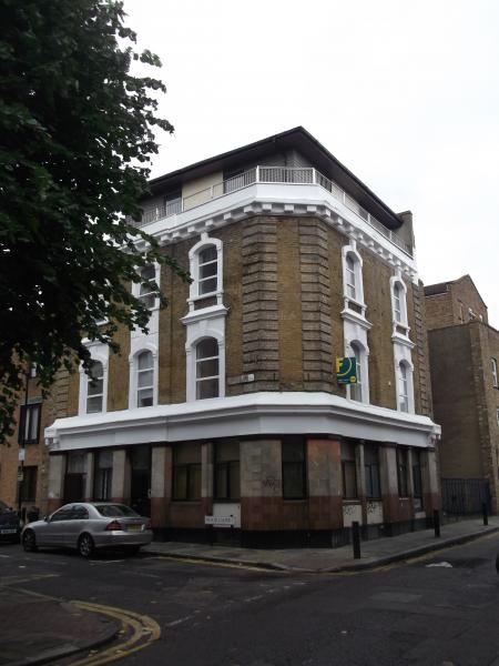 King & Queen London E2 taken Oct 2014. (Pub, External, Key). Published on 30-10-2014