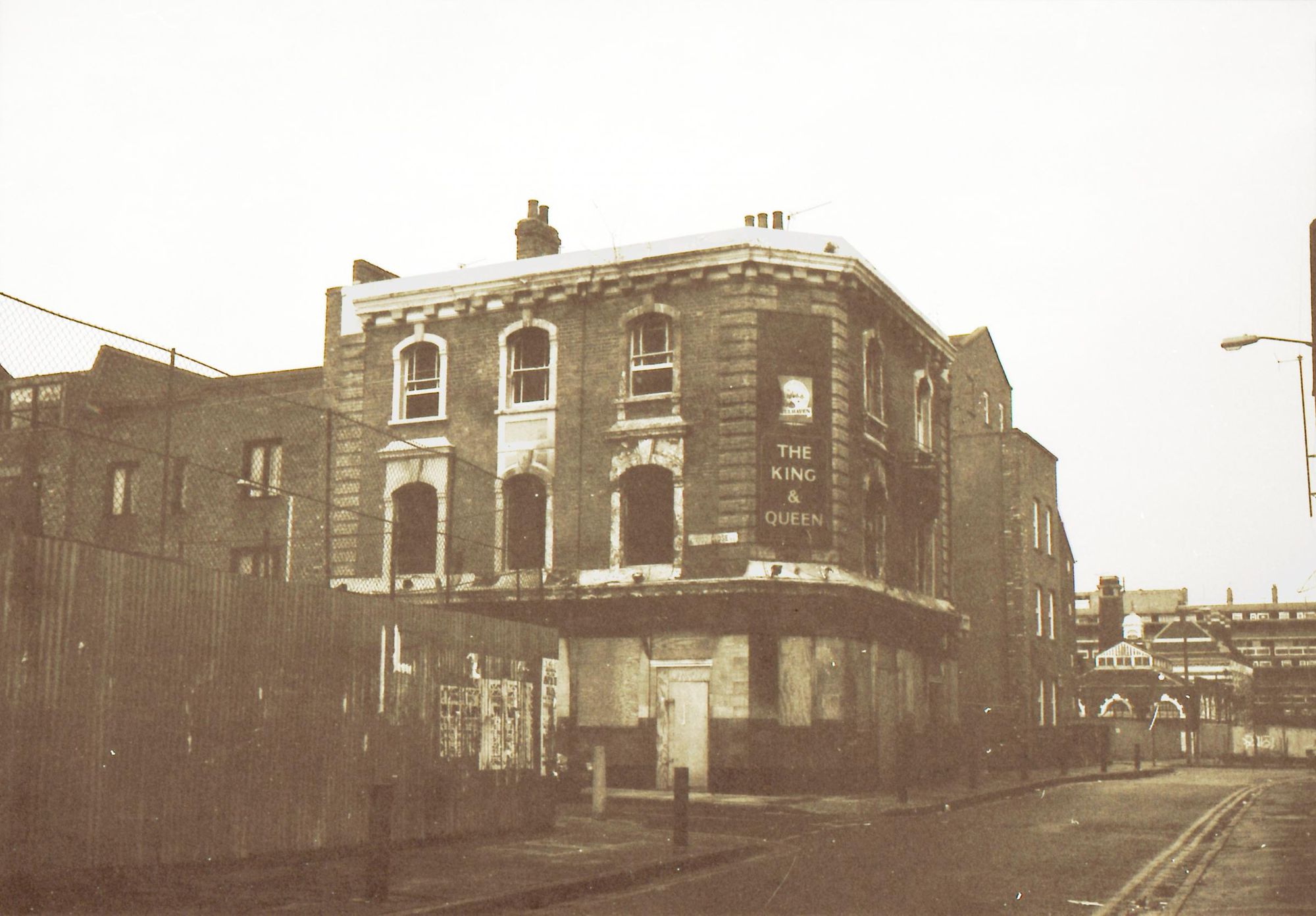 E2-King & Queen taken maybe 1991.. (Pub, External). Published on 22-02-2018