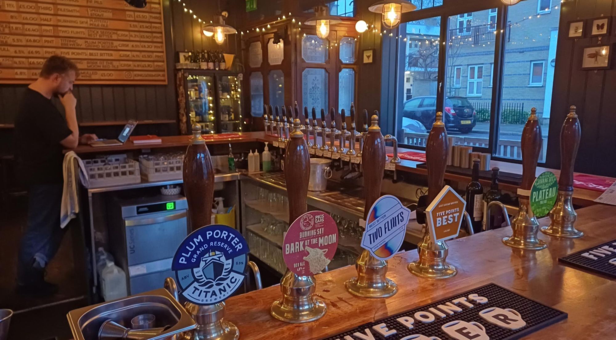 Kings Arms London E2 20241212. (Pub, Bar, Key). Published on 30-12-2024