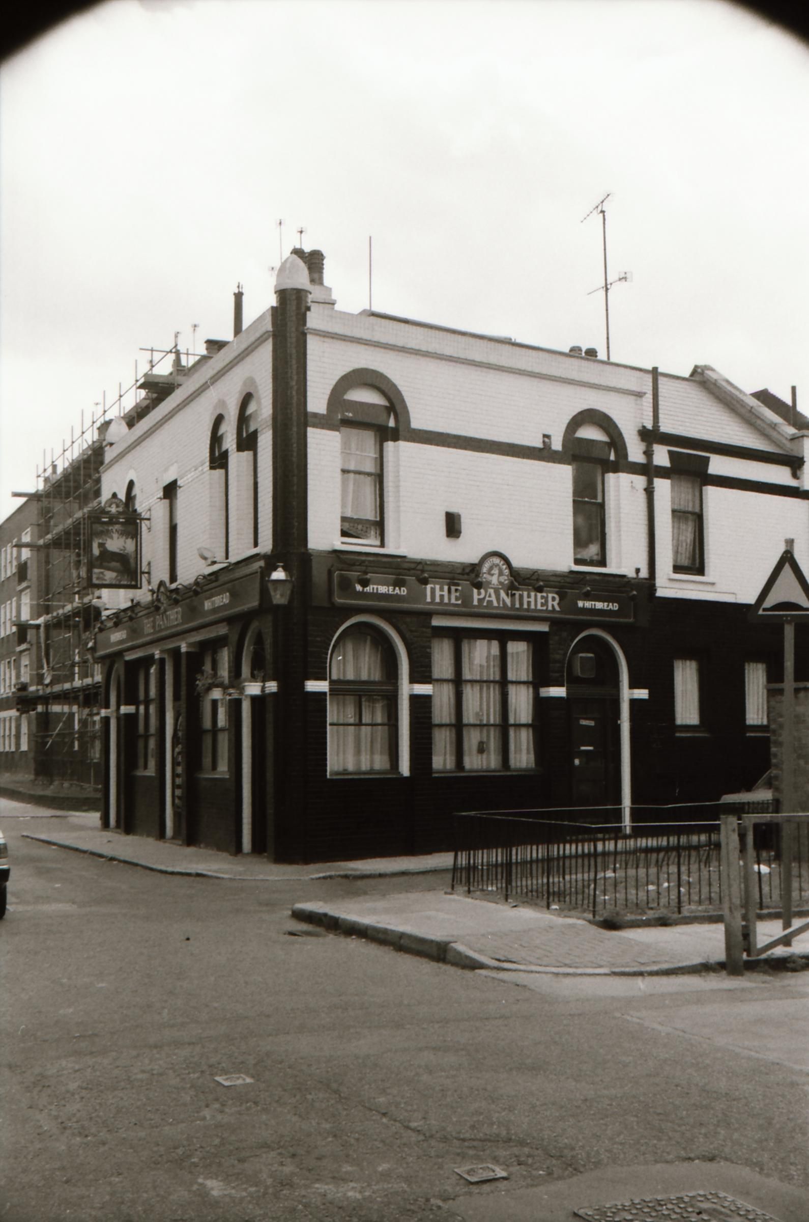 Panther London E2 taken in Aug 1989. (Pub, External). Published on 22-02-2018