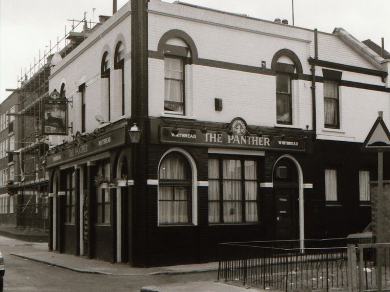 Panther London E2 taken in Aug 1989. (Pub, External). Published on 22-02-2018