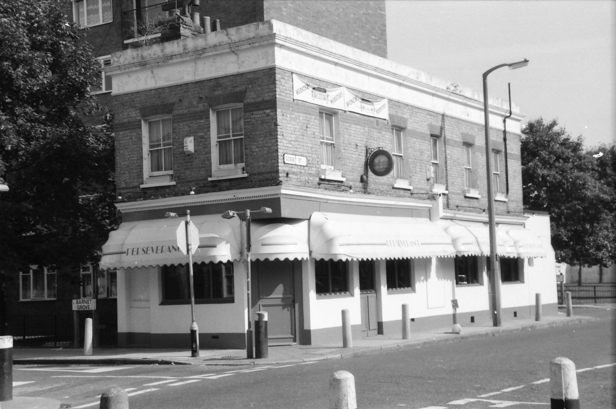 Perseverance Gossett Street London E2 taken in Sept 1988. (Pub, External). Published on 22-02-2018