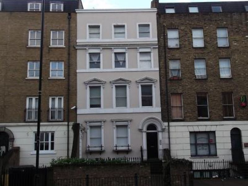 Septembers London E2 taken Oct 2014. (Pub, External). Published on 31-10-2014 