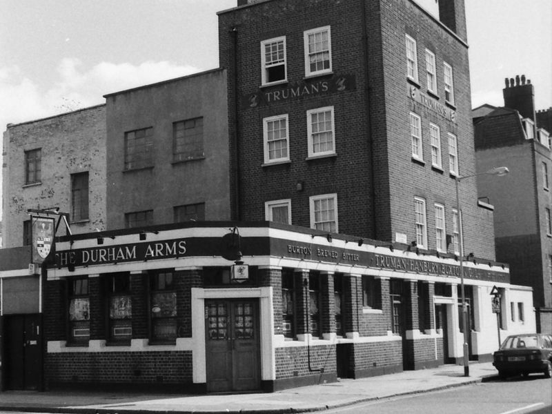 Durham Arms London E2 taken in April 1989. (Pub, External). Published on 22-02-2018