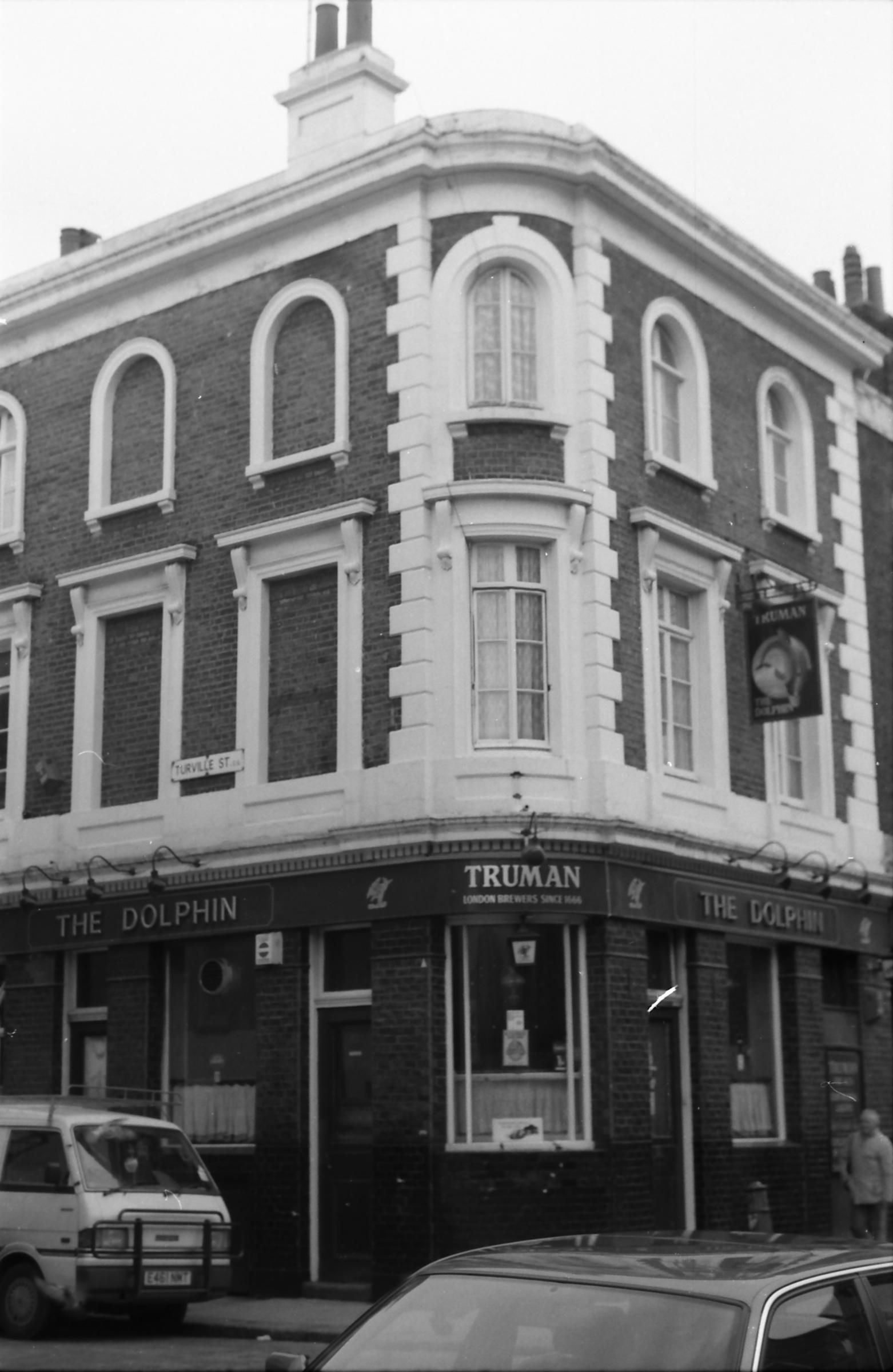 Dolphin London E2 taken 19 Feb1989. (Pub, External). Published on 22-02-2018
