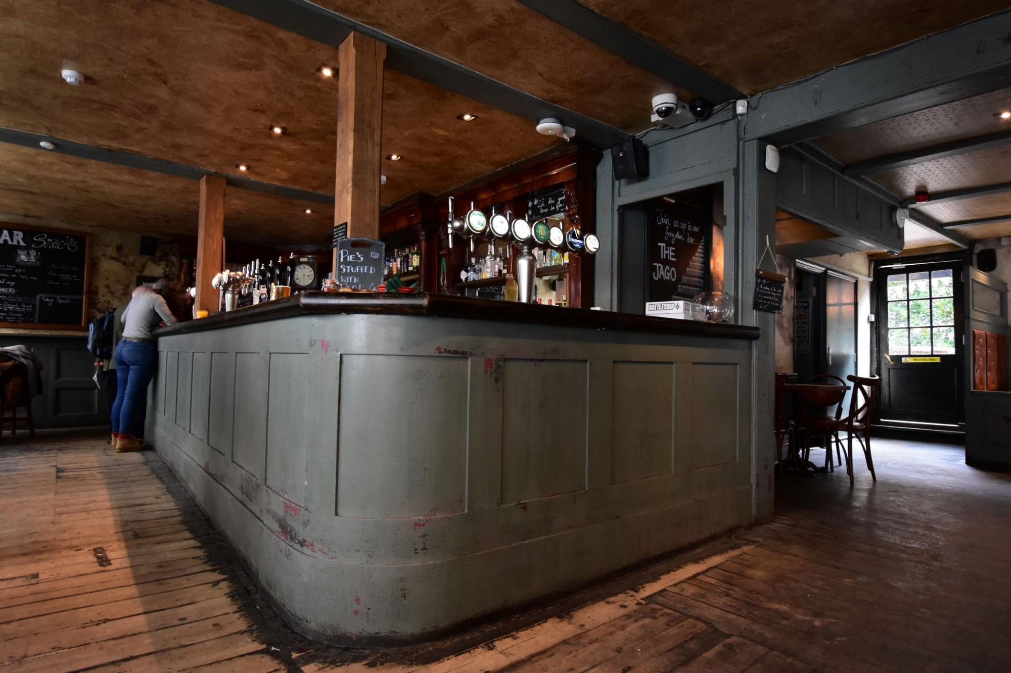 E2-Owl&Pussycat-Servery20180903.JPG. (Pub, Restaurant). Published on 07-10-2018