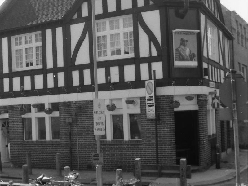 Conqueror London E2 taken in Sept 1988. (Pub, External). Published on 22-02-2018