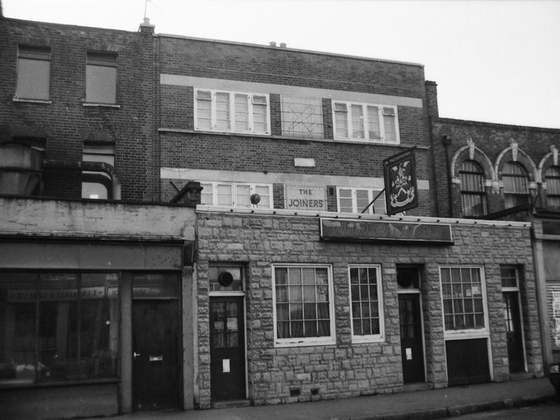 Joiners Arms London E2 taken 1 April 1989. (Pub, External). Published on 22-02-2018 