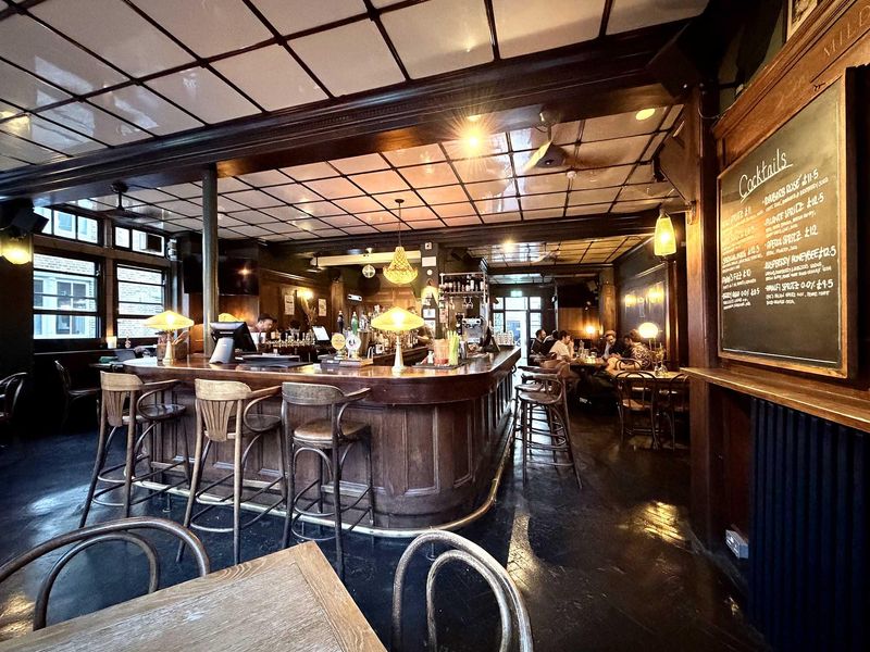 Royal Oak London E2 20260606. (Pub, Bar). Published on 08-06-2026 