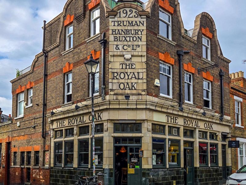 Royal Oak London E2 20250804. (Pub, External, Key). Published on 10-08-2025