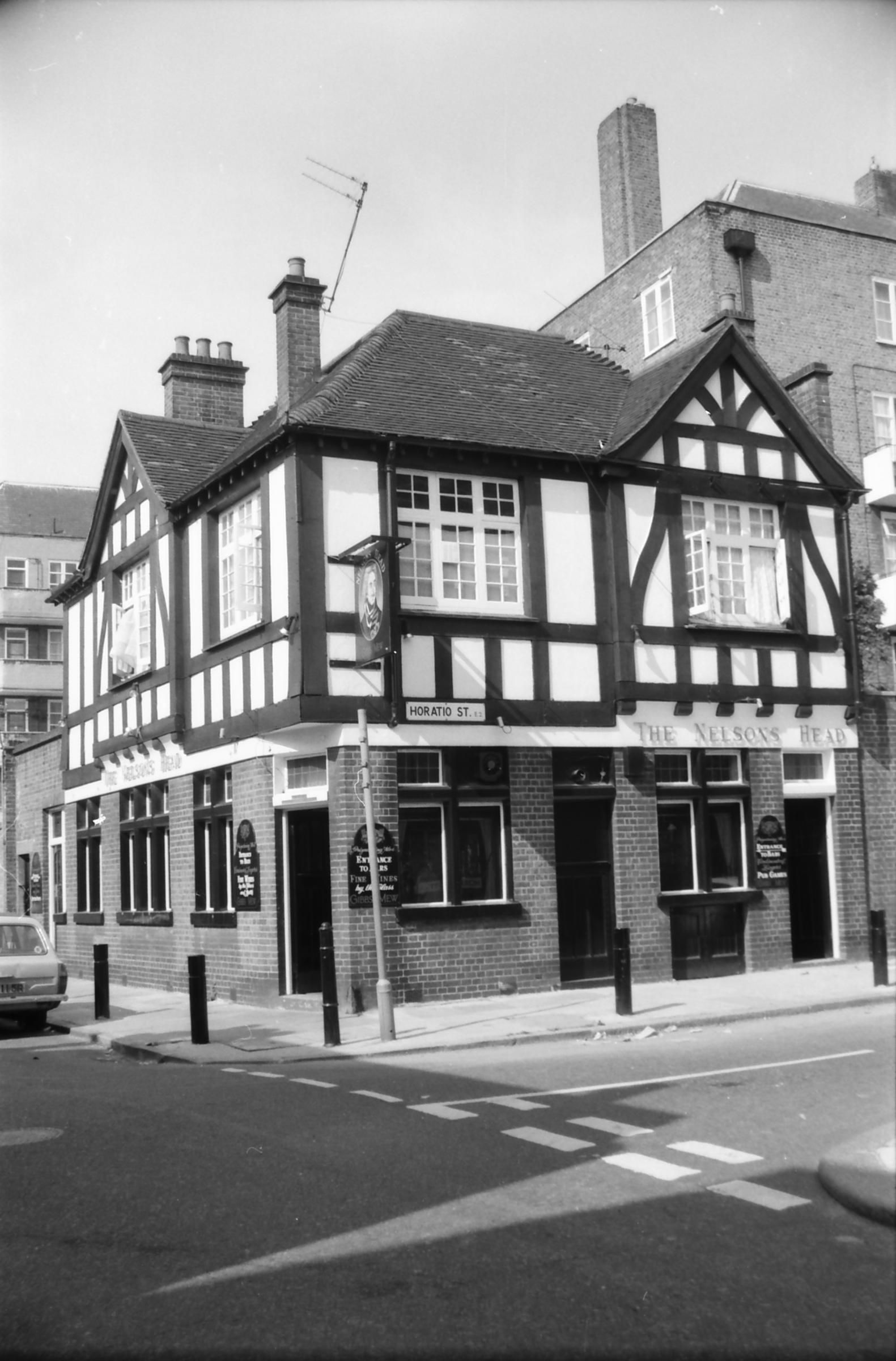 Nelsons Head London E2 taken in Sept 1988. (Pub, External). Published on 22-02-2018