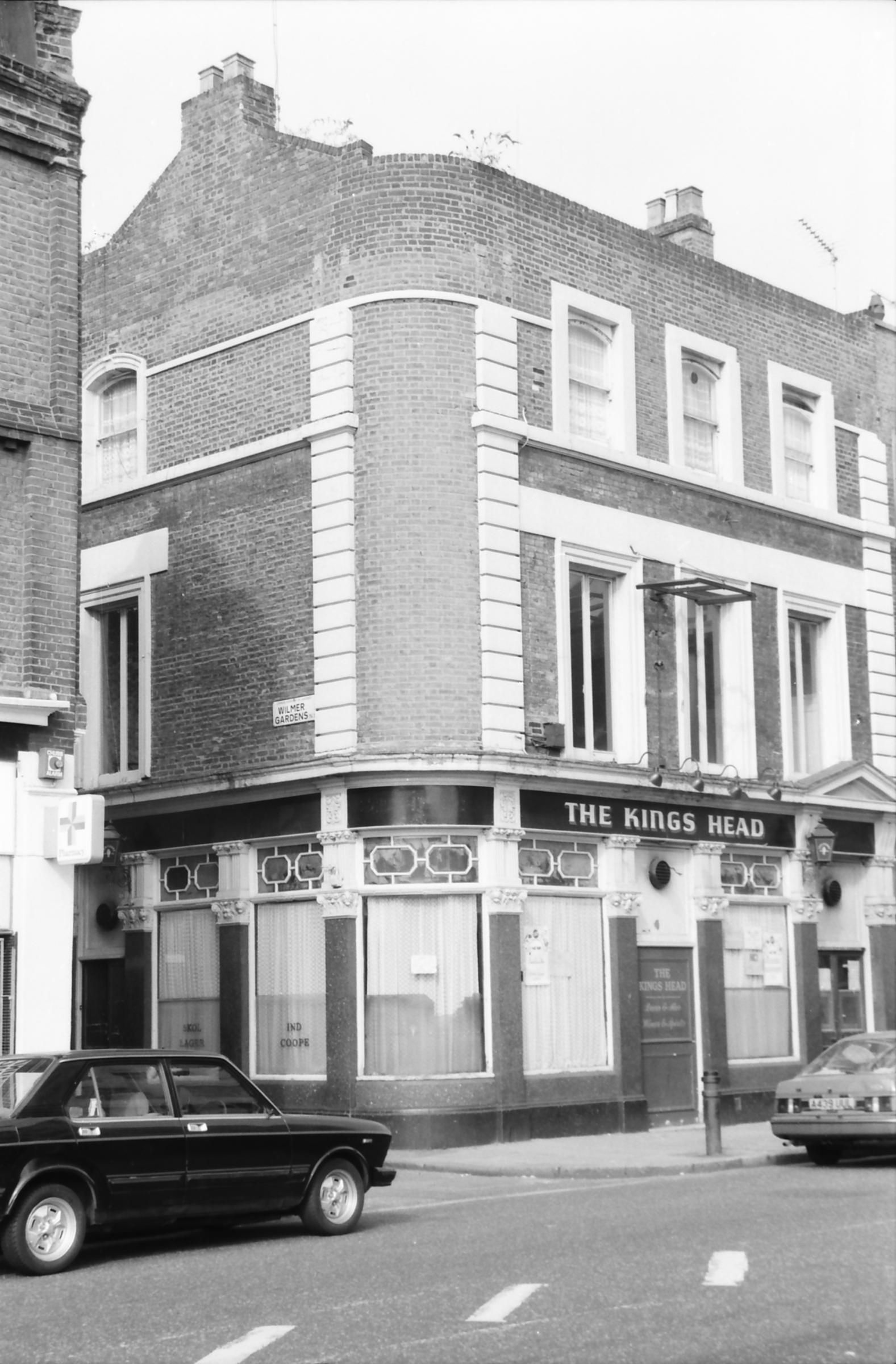Kings Head London E2 taken in Sept 1988. (Pub, External). Published on 22-02-2018