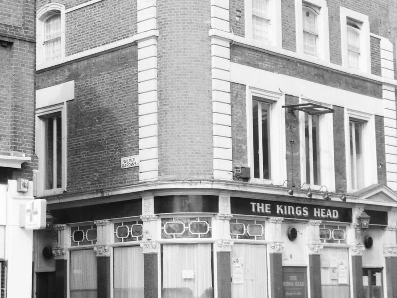 Kings Head London E2 taken in Sept 1988. (Pub, External). Published on 22-02-2018