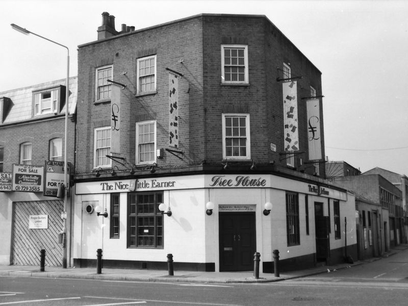 Nice Little Earner London E2 taken in Sept 1988. (Pub, External). Published on 22-02-2018