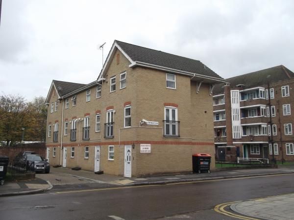 Sportsman London E2 taken Nov 2014. (Pub, External, Key). Published on 28-01-2015
