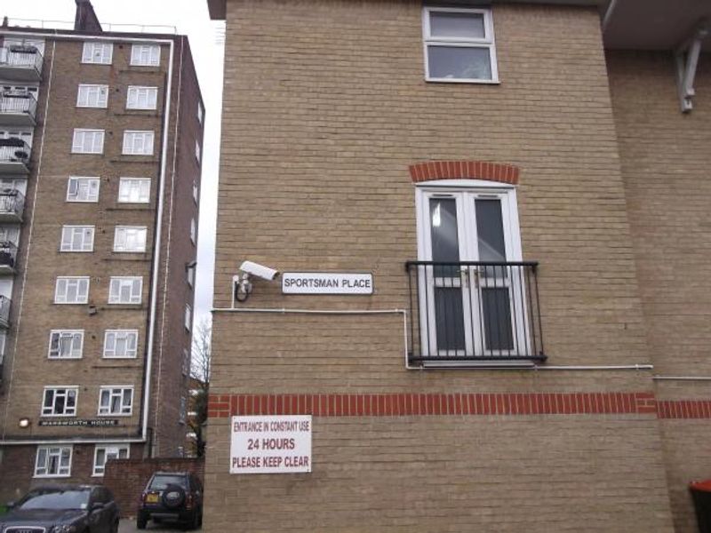 Sportsman London E2 taken Nov 2014. (Pub, External). Published on 28-01-2015 