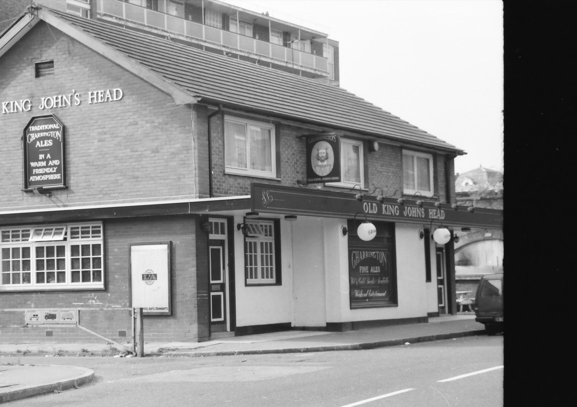 Old King Johns Head  London E2 taken in Sept 1988. (Pub, External). Published on 22-02-2018