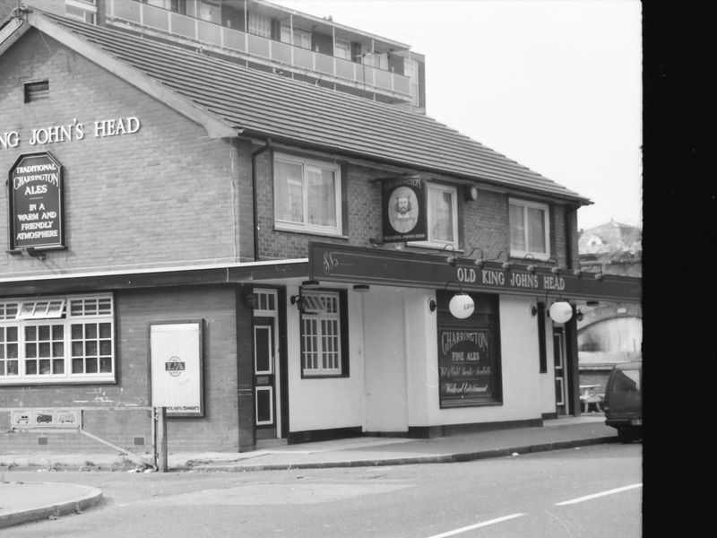Old King Johns Head  London E2 taken in Sept 1988. (Pub, External). Published on 22-02-2018