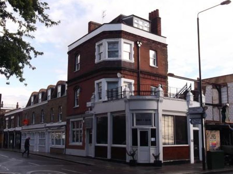 British Lion London E2 taken Oct 2014. (Pub, External, Key). Published on 17-11-2014 