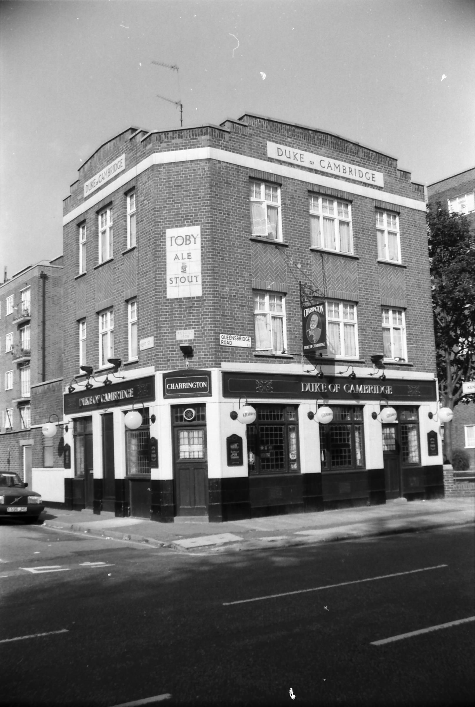 Duke of Cambridge Queensbridge Road London E2 taken in Sept 1988. (Pub, External). Published on 22-02-2018