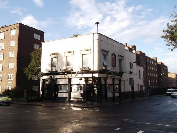 Acorn London E2 taken Oct 2014. (Pub, External). Published on 30-10-2014