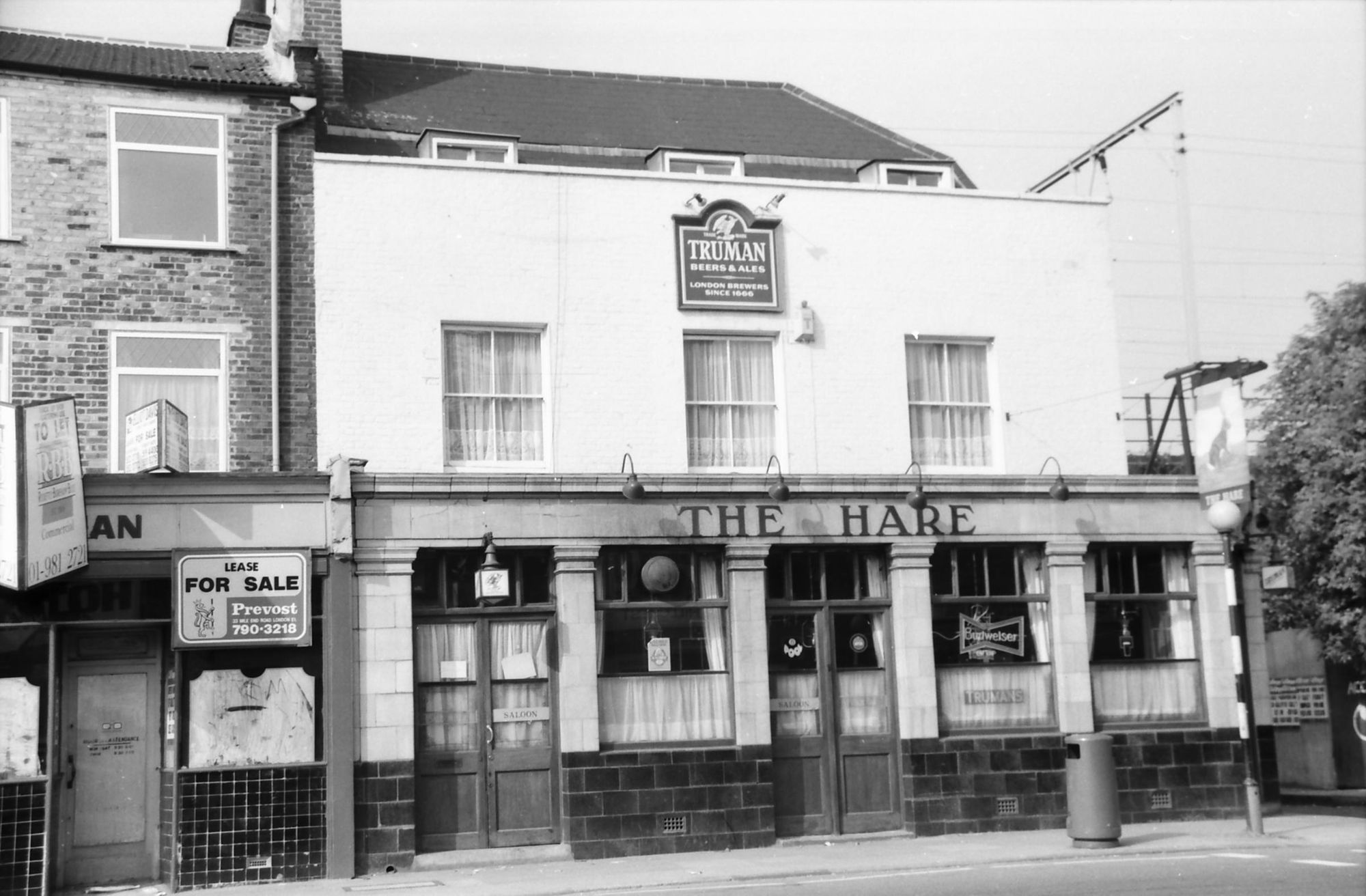 Hare London E2 taken in Sept 1988. (Pub, External). Published on 22-02-2018