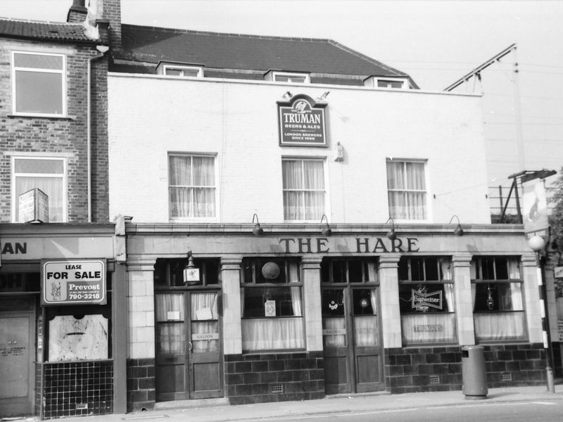 Hare London E2 taken in Sept 1988. (Pub, External). Published on 22-02-2018 