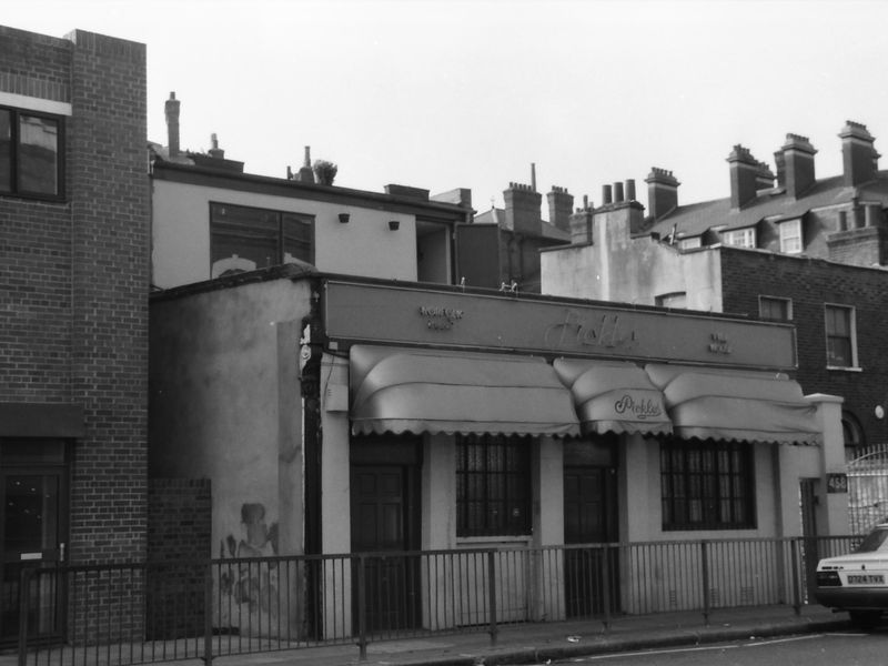 Pickles  London E2 taken in Sept 1988. (Pub, External). Published on 22-02-2018