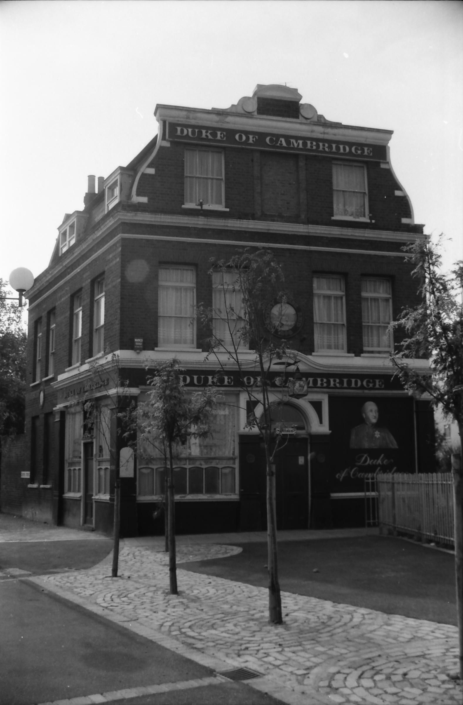 Duke of Cambridge Cambridge Crescent London E2 taken in Sept 198. (Pub, External). Published on 22-02-2018