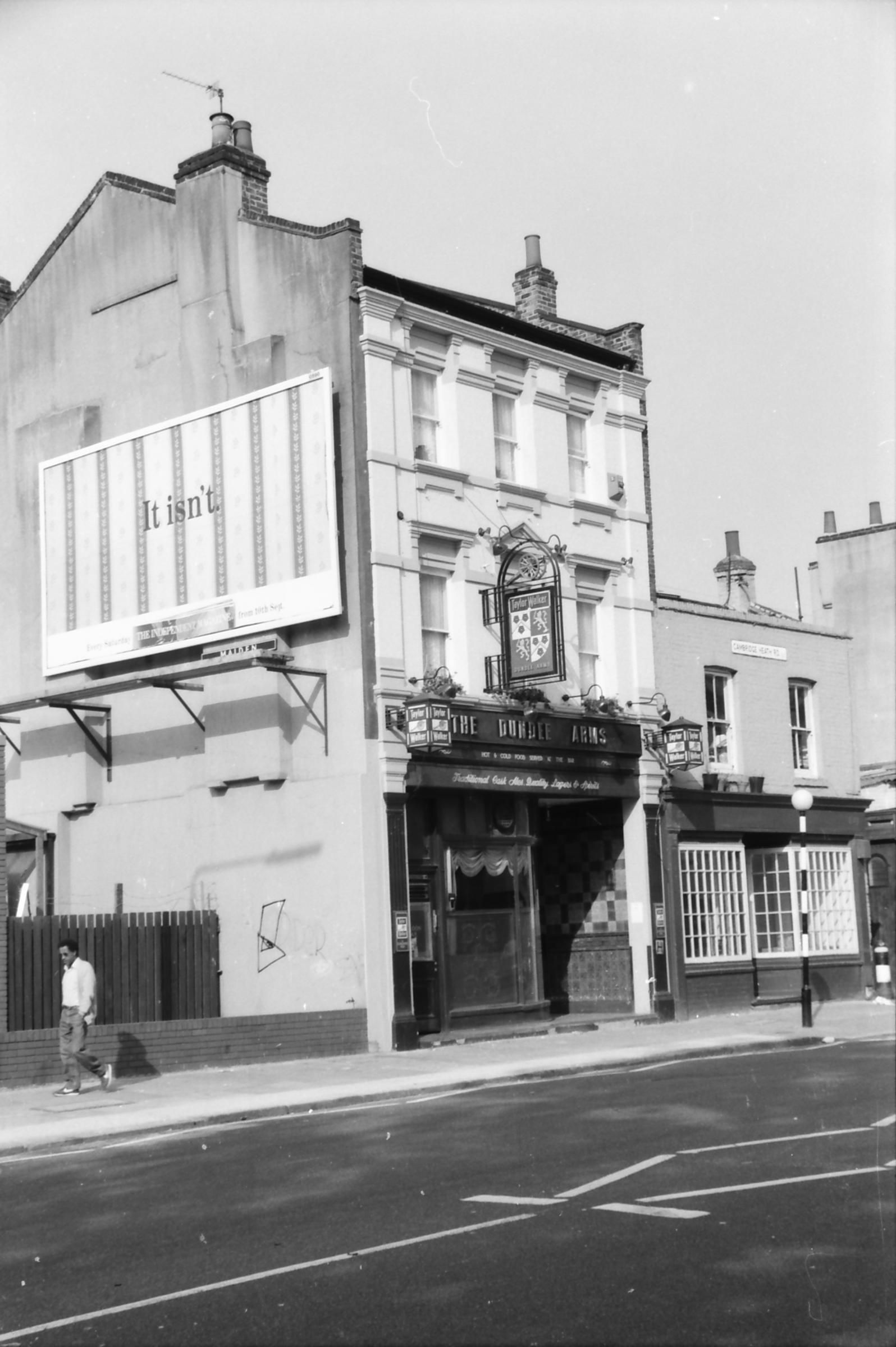 Dundee Arms London E2 taken Sept 1988. (Pub, External). Published on 22-02-2018