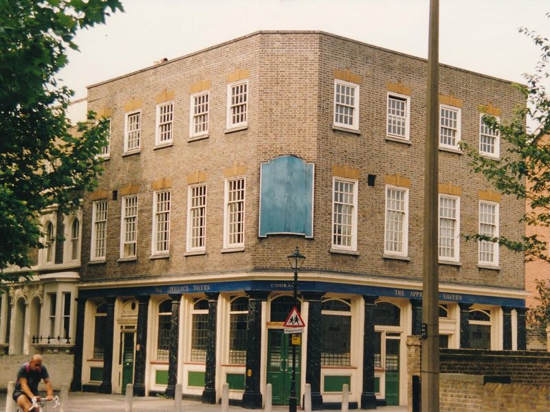 Approach Tavern London E2 taken probaly 1980's. (Pub, External). Published on 22-04-2022