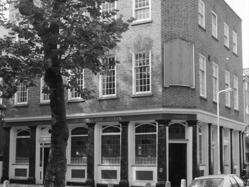 Approach Tavern London E2 taken in Sept 1988. (Pub, External). Published on 22-02-2018