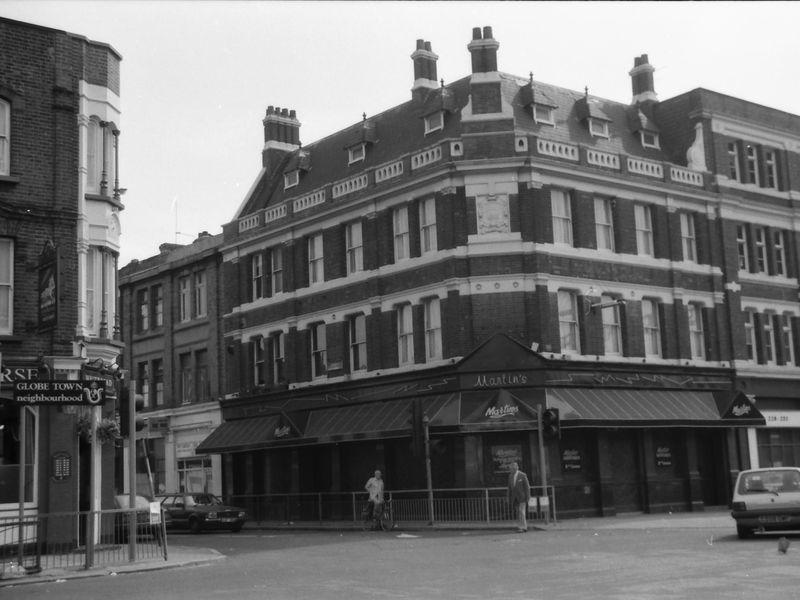 Martins London E2 taken in Sept 1988. (Pub, External). Published on 22-02-2018 