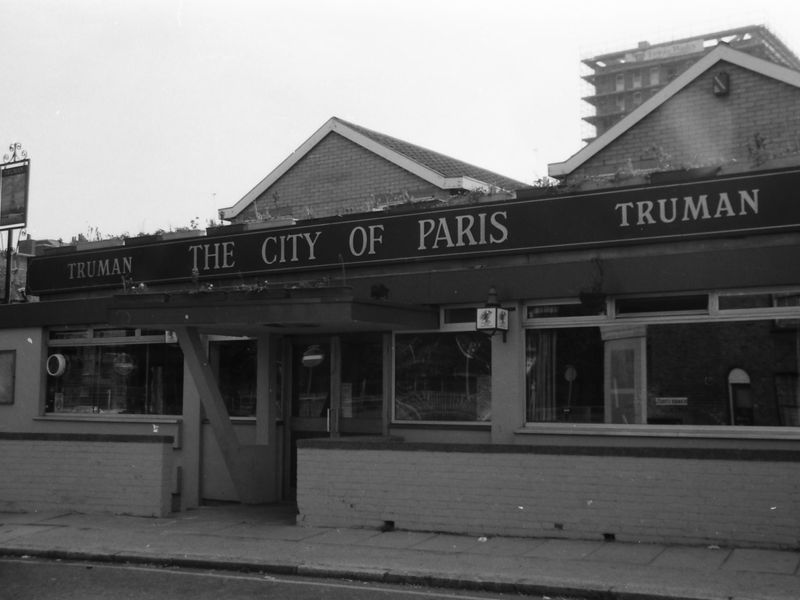City of Paris London E2 taken 17 Sept 1988. (Pub, External). Published on 22-02-2018